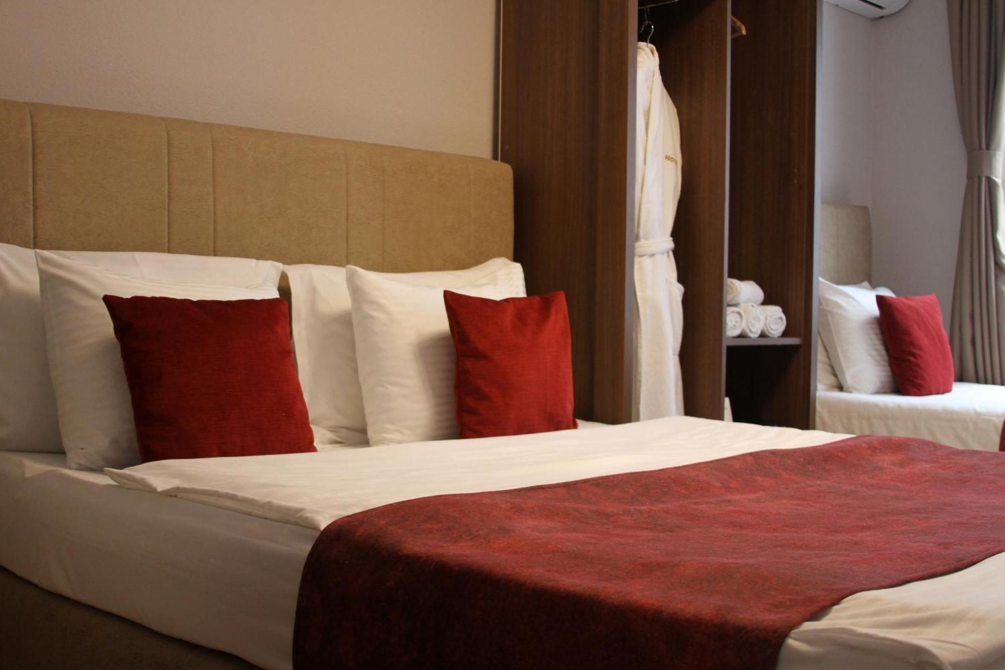 Hotel Driada Gjakova Экстерьер фото
